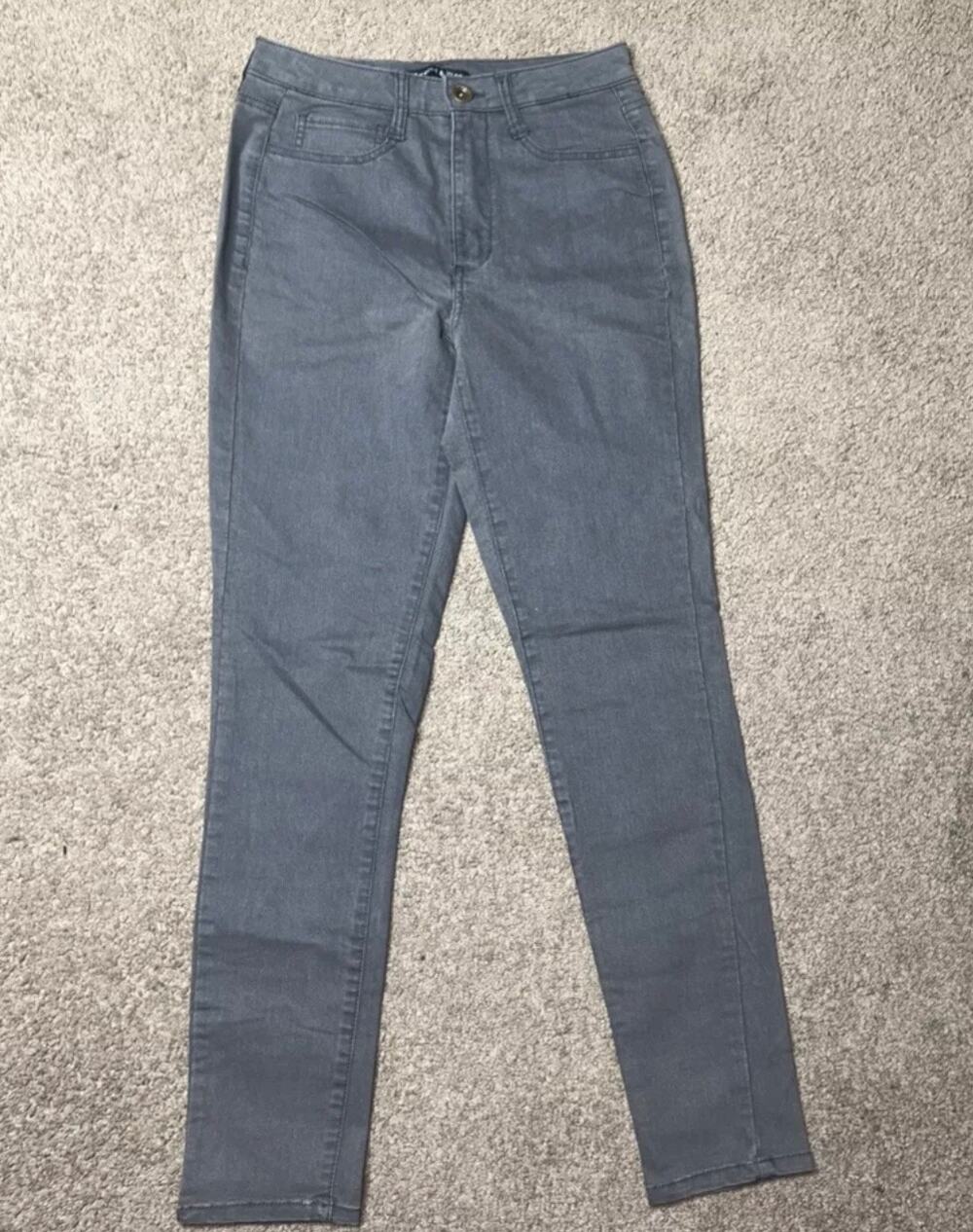 Women’s Size 9 Hollywood & Vine Gray Skinny Jeans Dark Wash Denim Pants